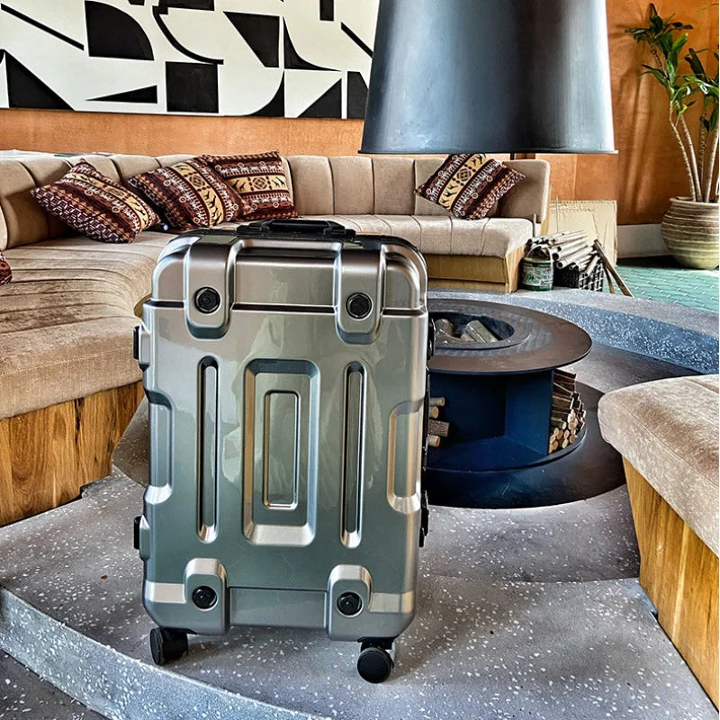 2023 Trendy Tech Suitcase: Stylish Luggage with Universal Wheels and Password